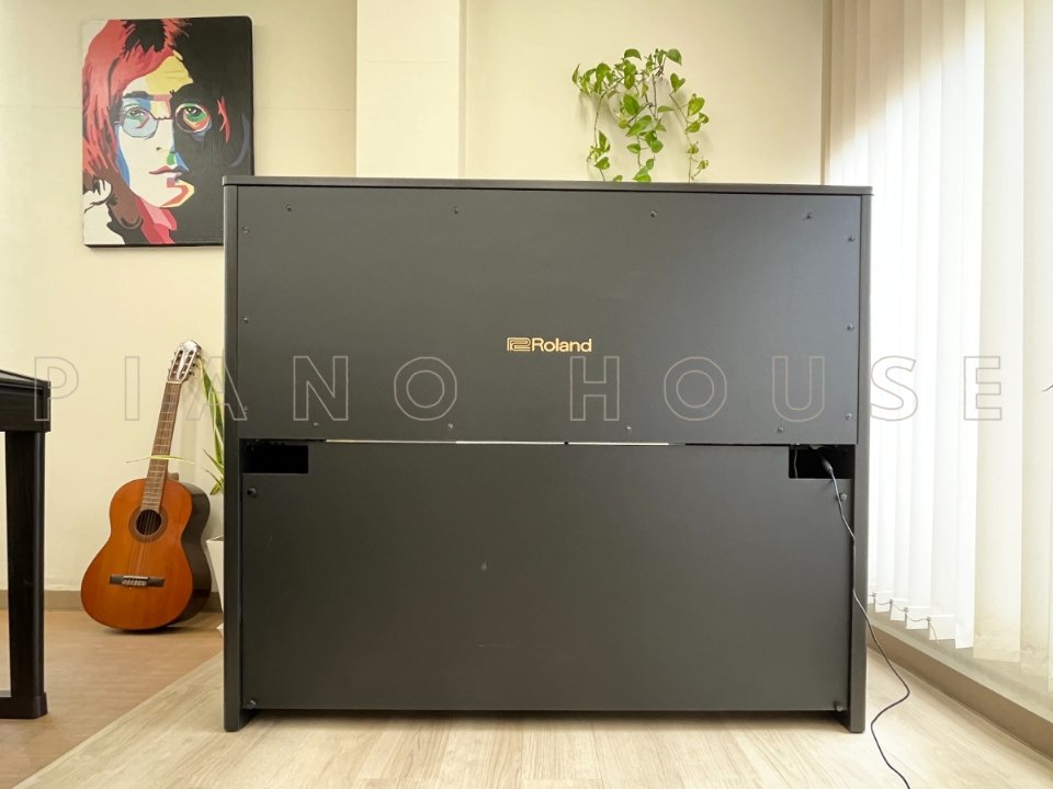 ROLAND LX-708 CB - Góc nhìn thực tế 6